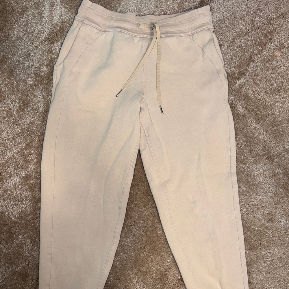 lululemon cropped Scuba jogger